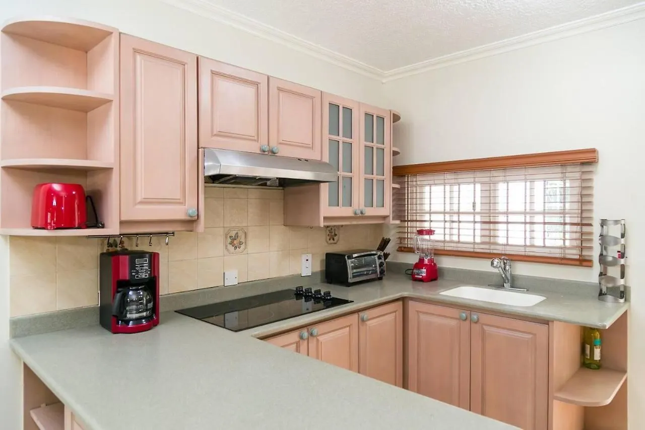 Captivating 2-Bed Town-House In Kingston 0*,  Jamaica