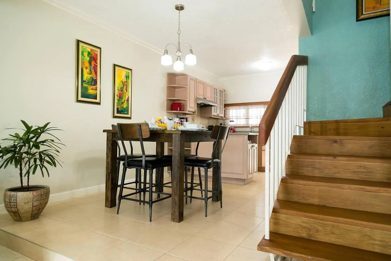 Holiday home Captivating 2-Bed Town-House In Kingston Jamaica